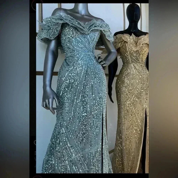 Gorgeous couture off shoulder gown - Picture 1 of 7